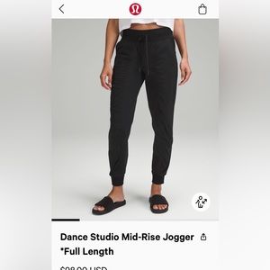 Lululemon Women’s Dance Studio jogger. Black. Size 4.